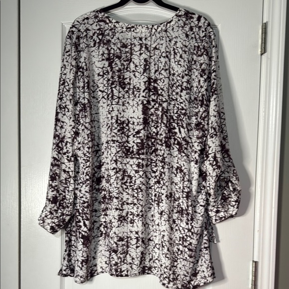 Violet + Claire Stylish Women's Black and White Top Size 3X - Picture 2 of 2